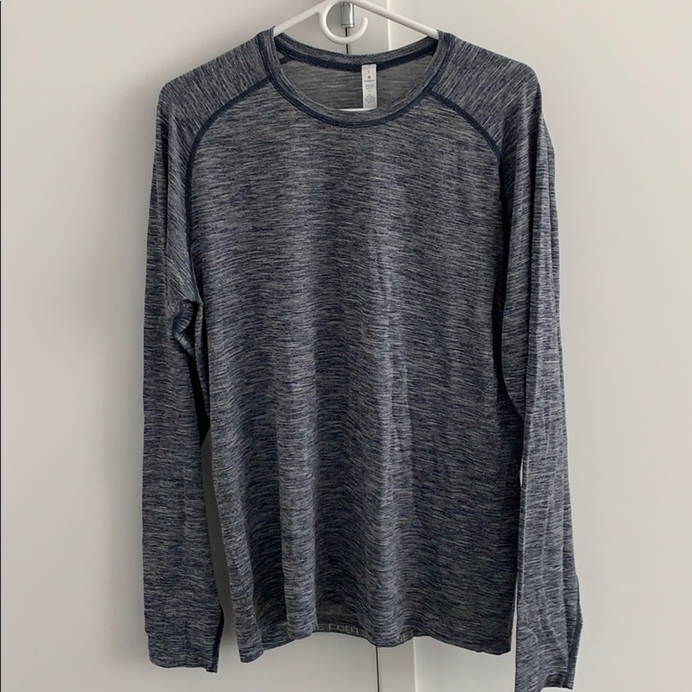 Lululemon Men’s long sleeve shirt
